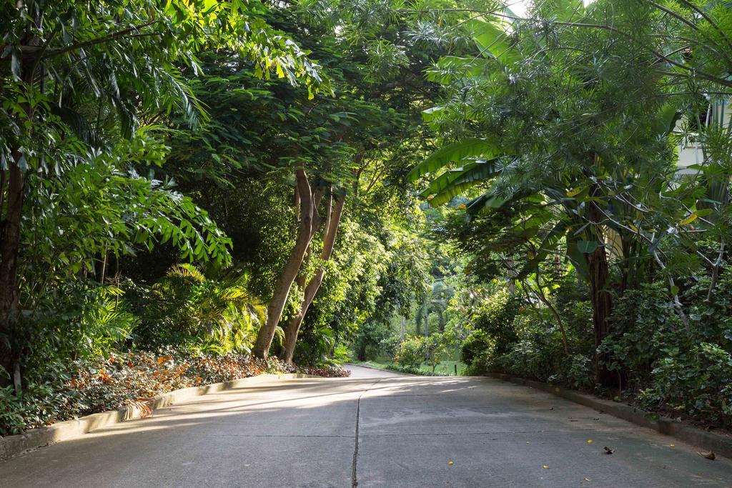Nai Harn Baan-Bua Villas Bagian luar foto